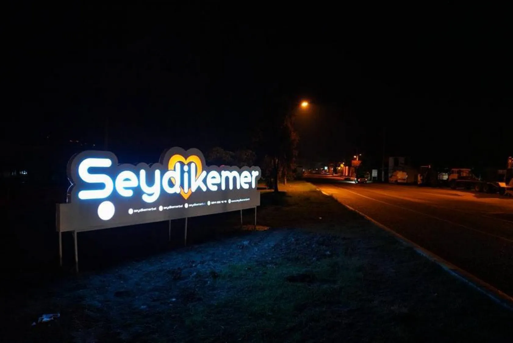 Seydikemer Tabelası, İlçeye Renk Kattı