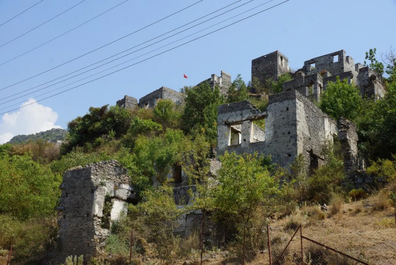 Hayalet Köy, tarihin kalbinde atmaya devam ediyor