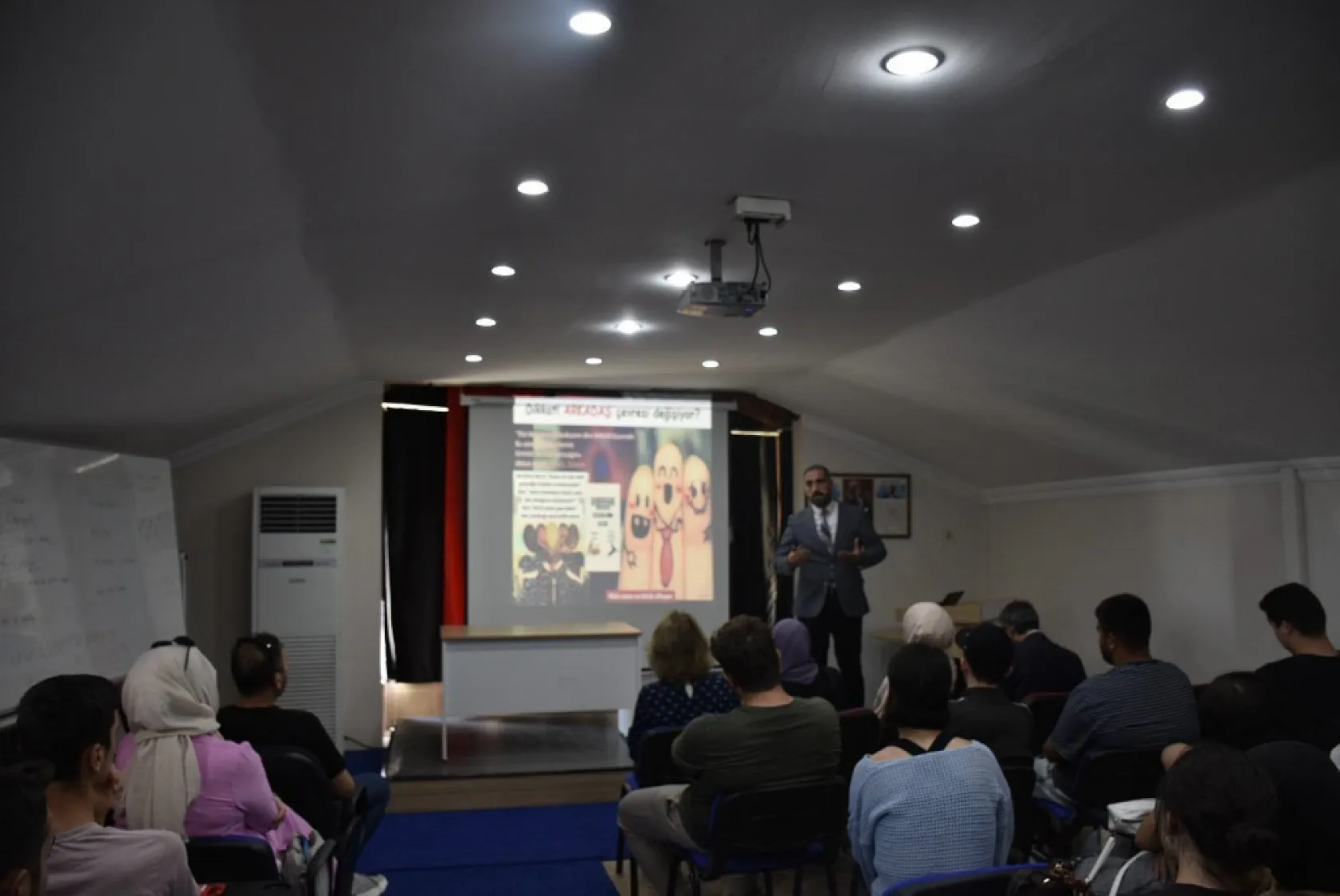Köyceğiz Müftülüğü'nden üniversiteli gençlere seminer