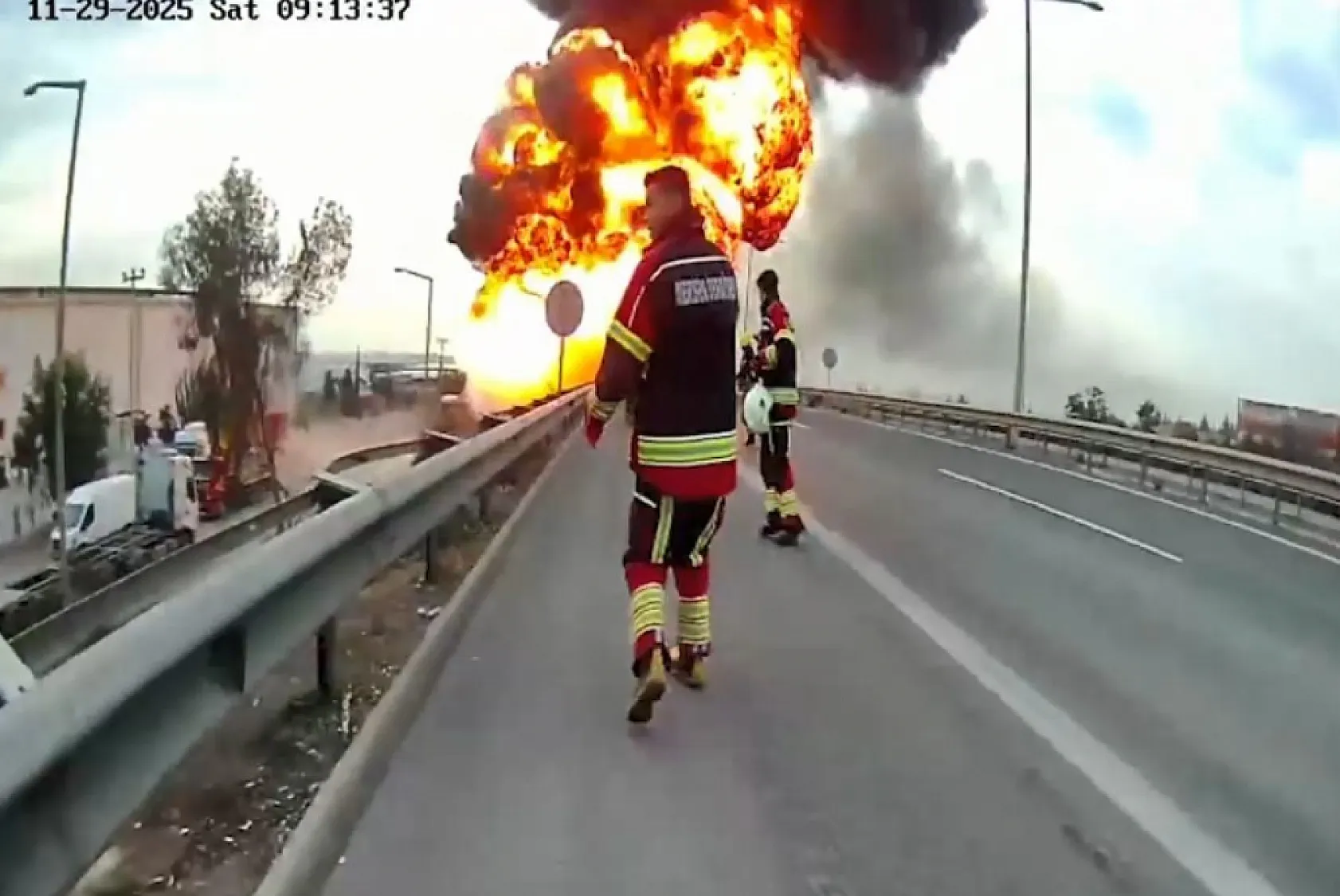 Mazot ve Benzin Yüklü Tanker Patladı