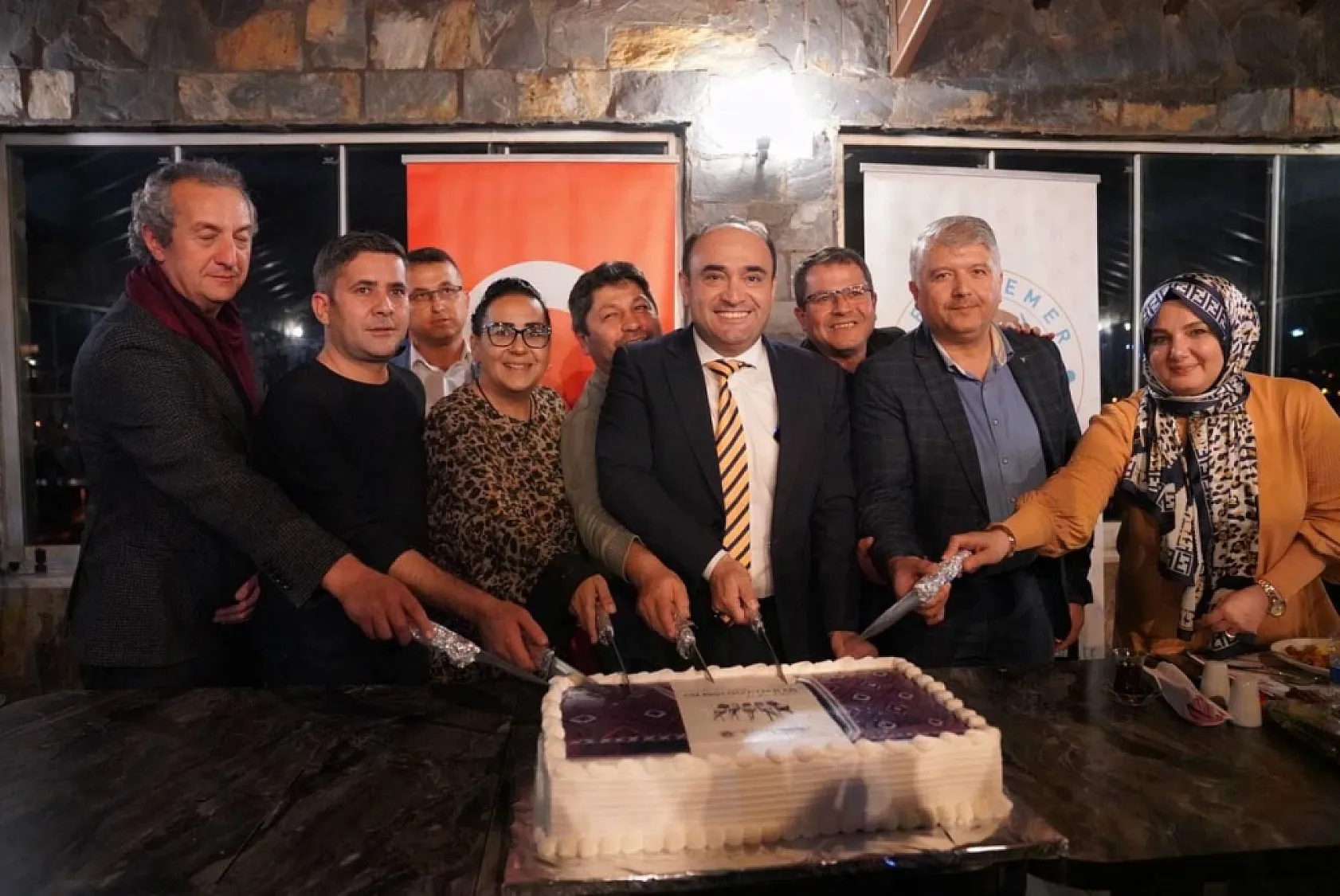 Başkan Akdenizli, Gazetecilerle Buluştu
