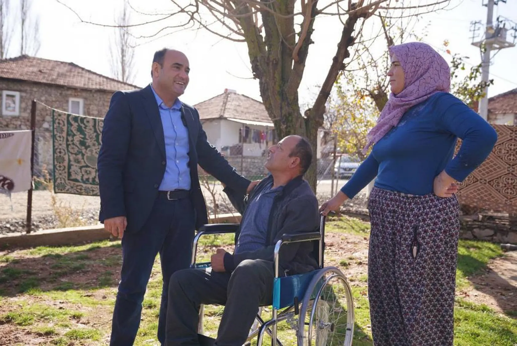 Başkan Akdenizli'den Engelliler Gününde Anlamlı Davranış
