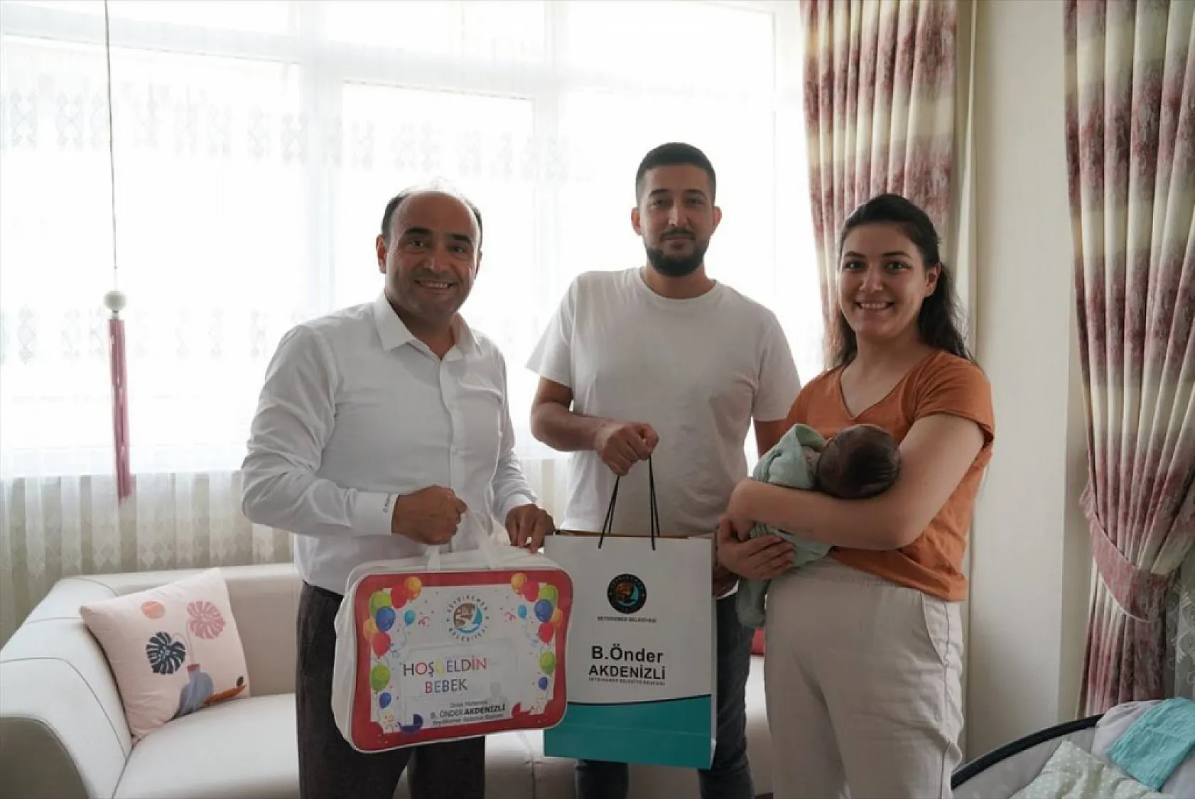 Seydikemer'de 465 Aileye Ulaşıldı