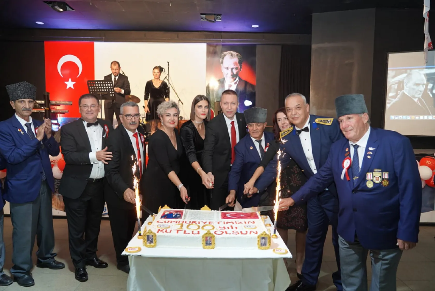 'Cumhuriyet Balosu' Coşkusu