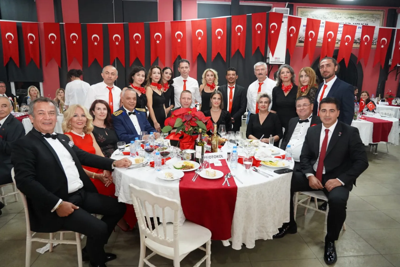 'Cumhuriyet Balosu' Coşkusu