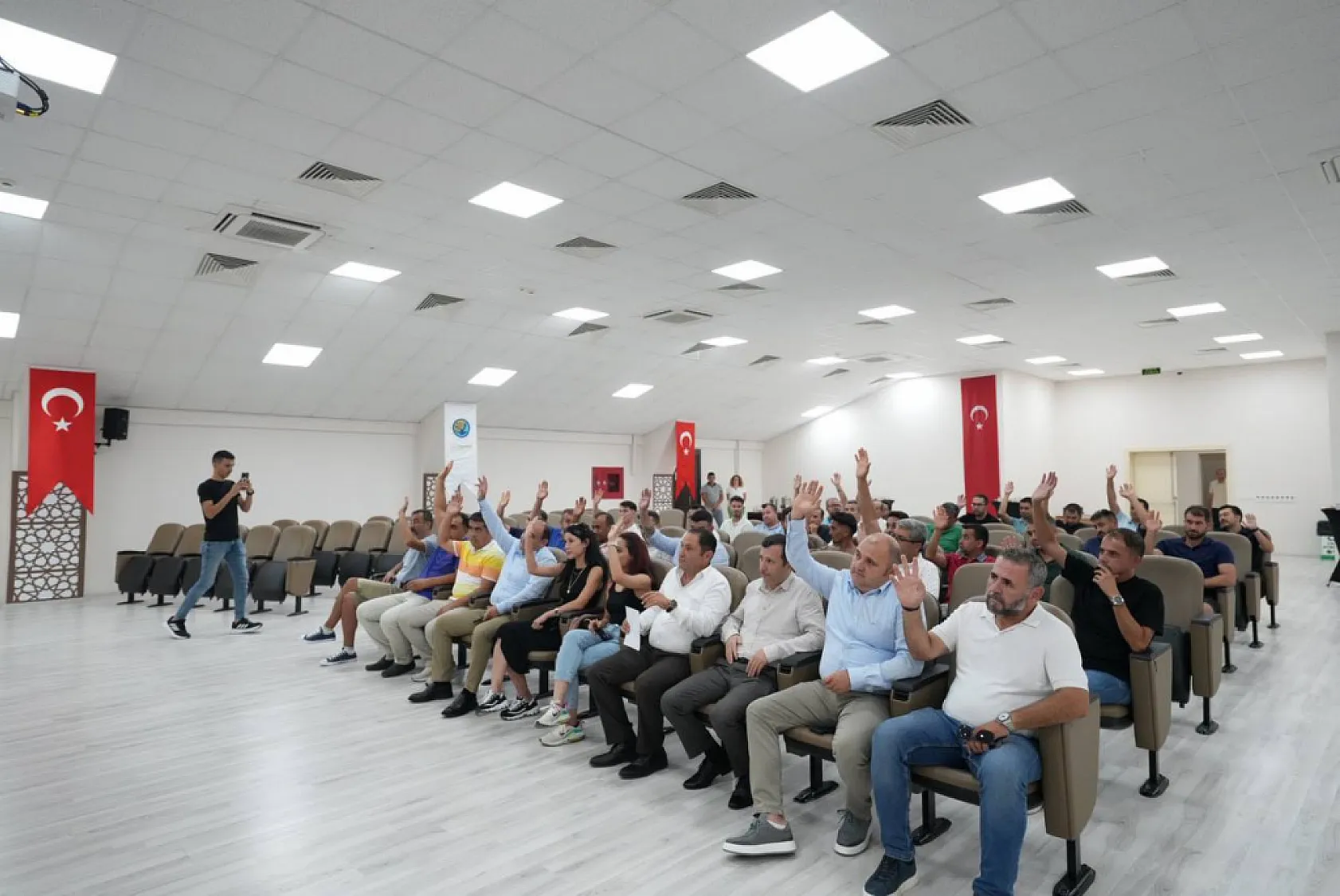 Seydikemerspor'da Güven Tazeleyen Başkan Akdenizli, 'Hedefimiz Bal Ligi'