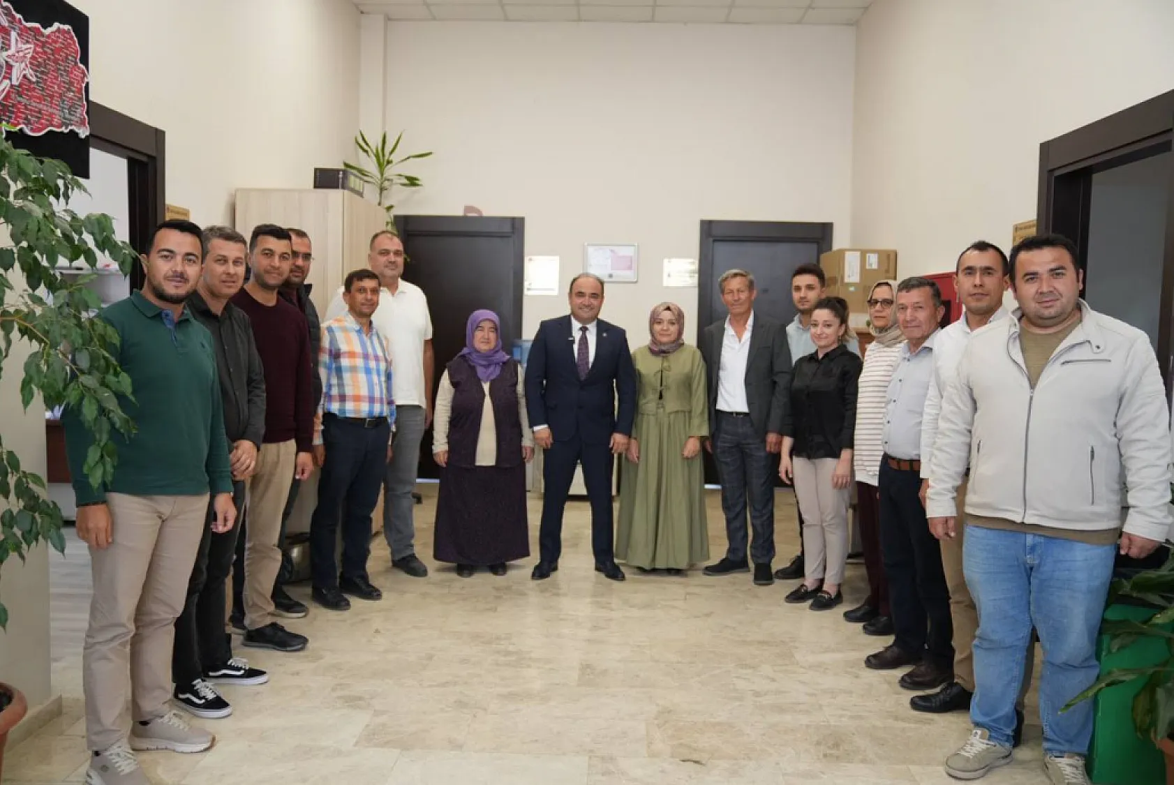 Başkan Akdenizli belediye personeli ile bayramlaştı