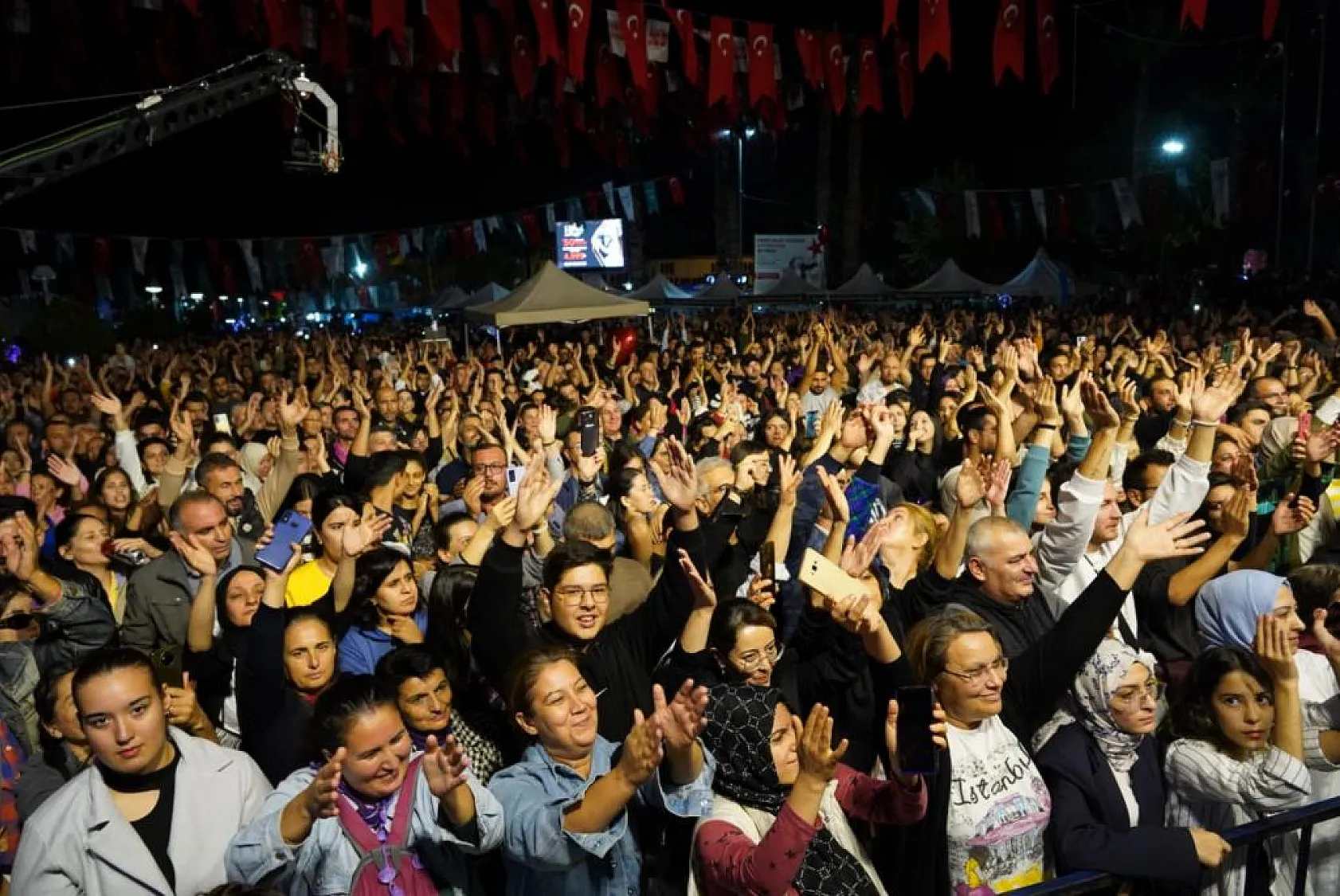 Zeytinyağının başkentinde hasat coşkusu 9. kez yaşandı