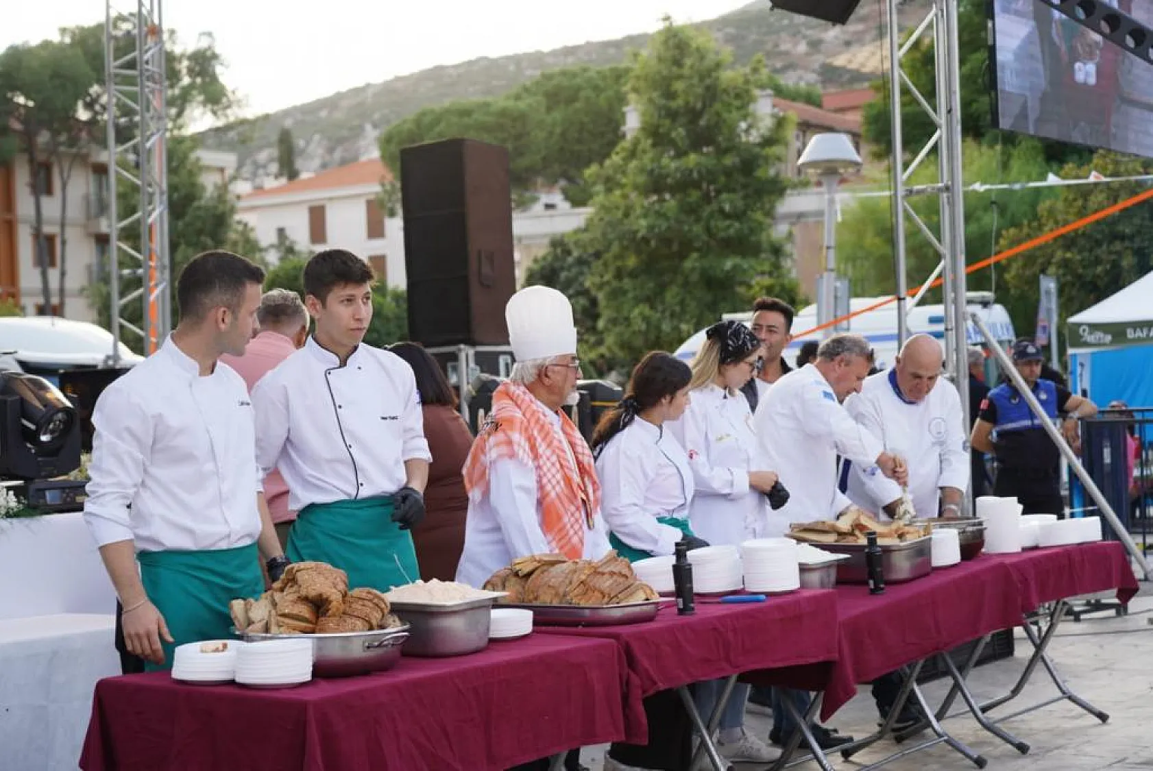 Zeytinyağının başkentinde hasat coşkusu 9. kez yaşandı