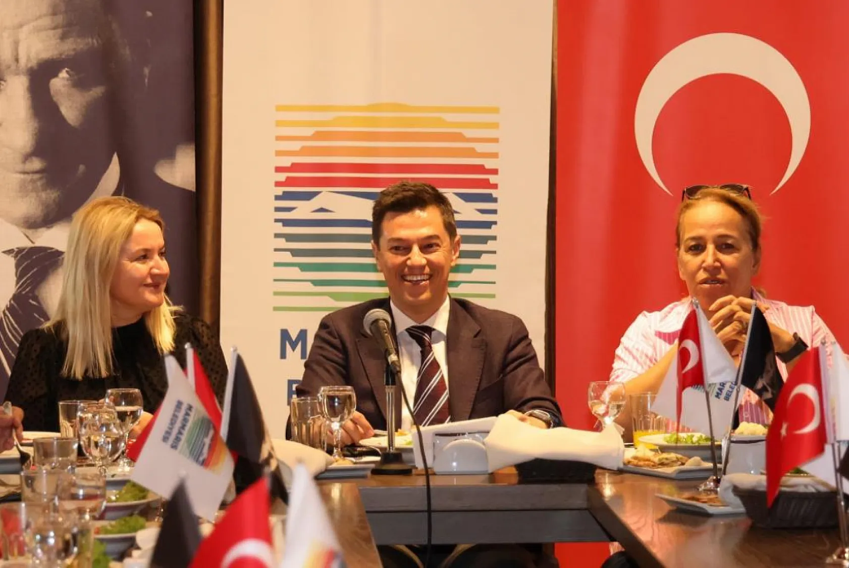 Başkan Ünlü: 'En önemli yol göstericimiz sizlersiniz'