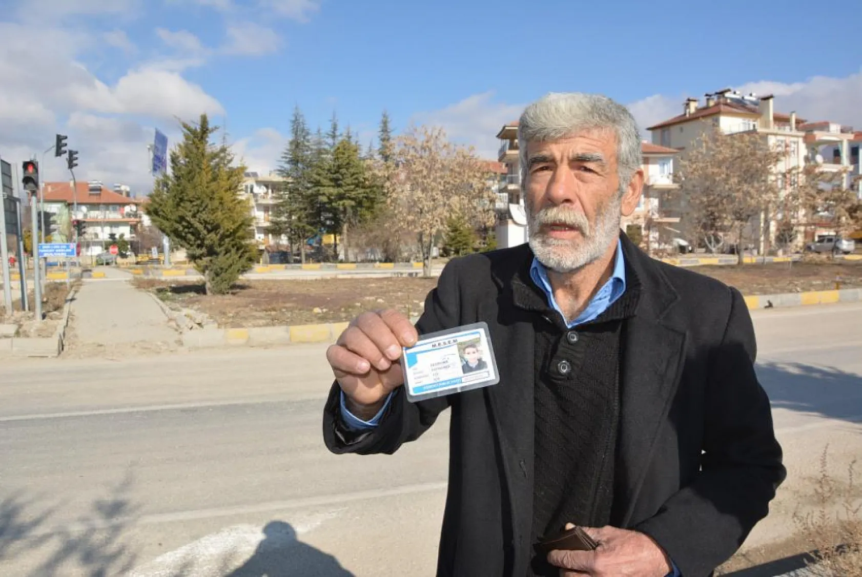 13 yaşındaki oğlunu kazada kaybeden baba, sürücüye verilen 2 yıllık cezaya tepki gösterdi