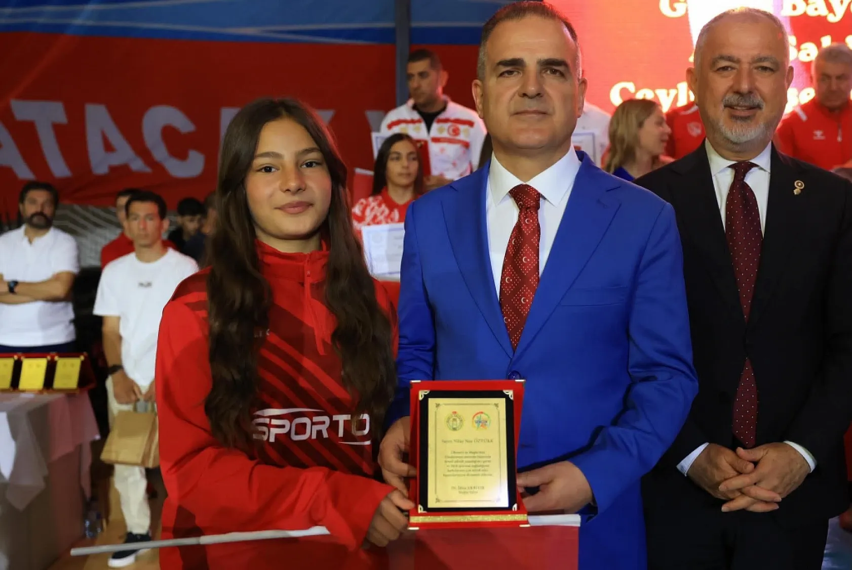 Muğla'da başarılı sporculara ödül yağdı