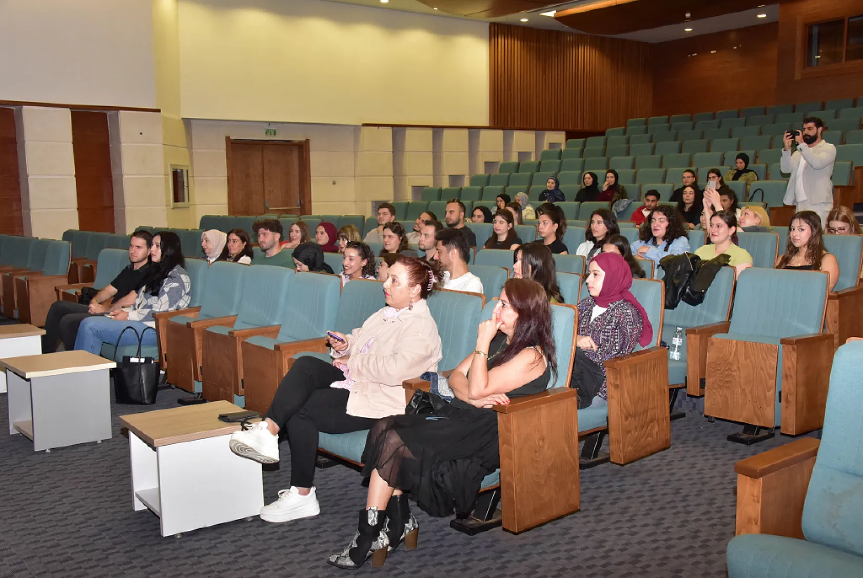 Ünlü Sanatçı Keremcem MSKÜ'lü Öğrencilerle buluştu