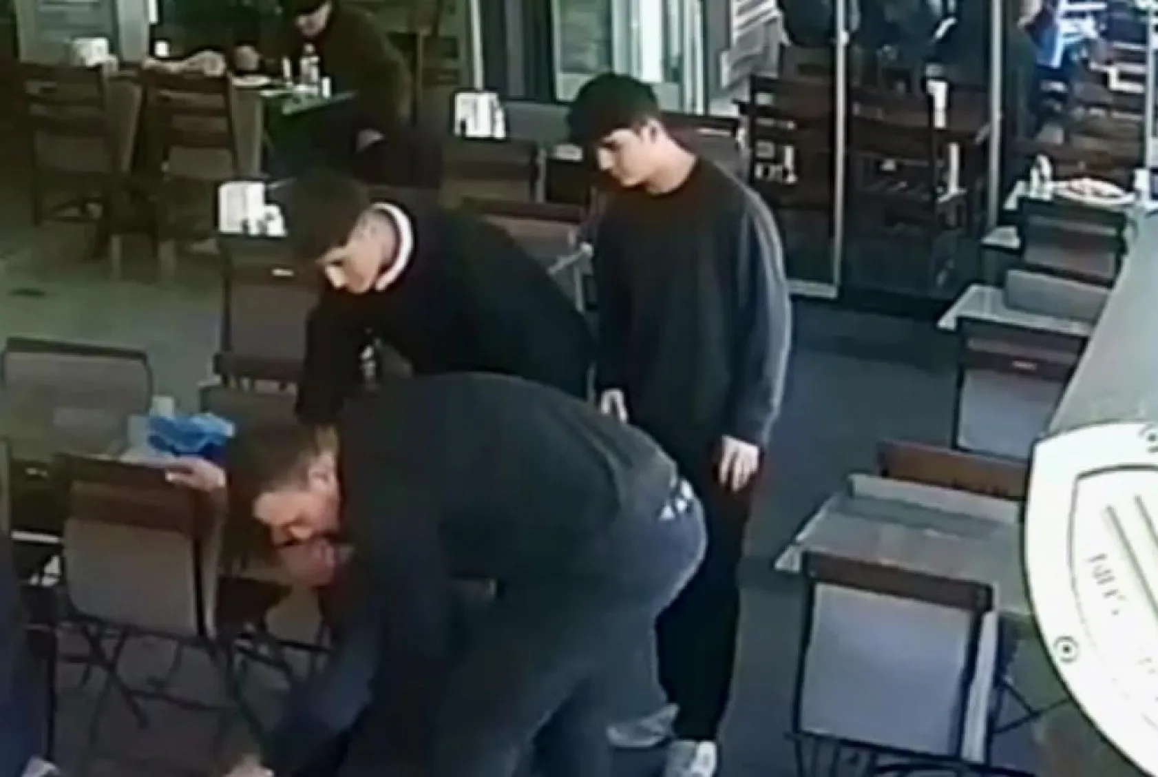 Bodrum'da dönerciden Heimlich manevrası