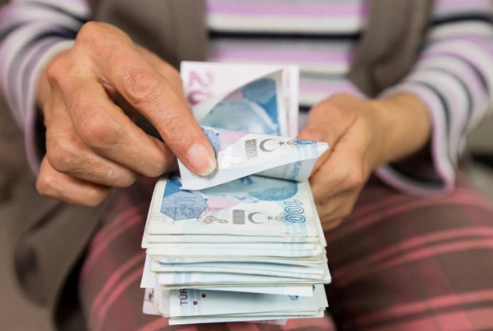 Bakan sinyal verdi, 1 milyon emekliyi ilgilendiren yeni düzenleme