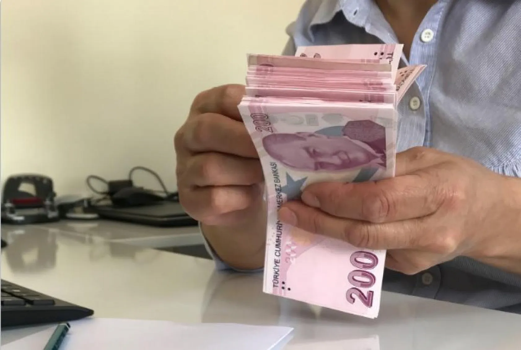 Memur ve emeklinin maaş zammı belli oldu