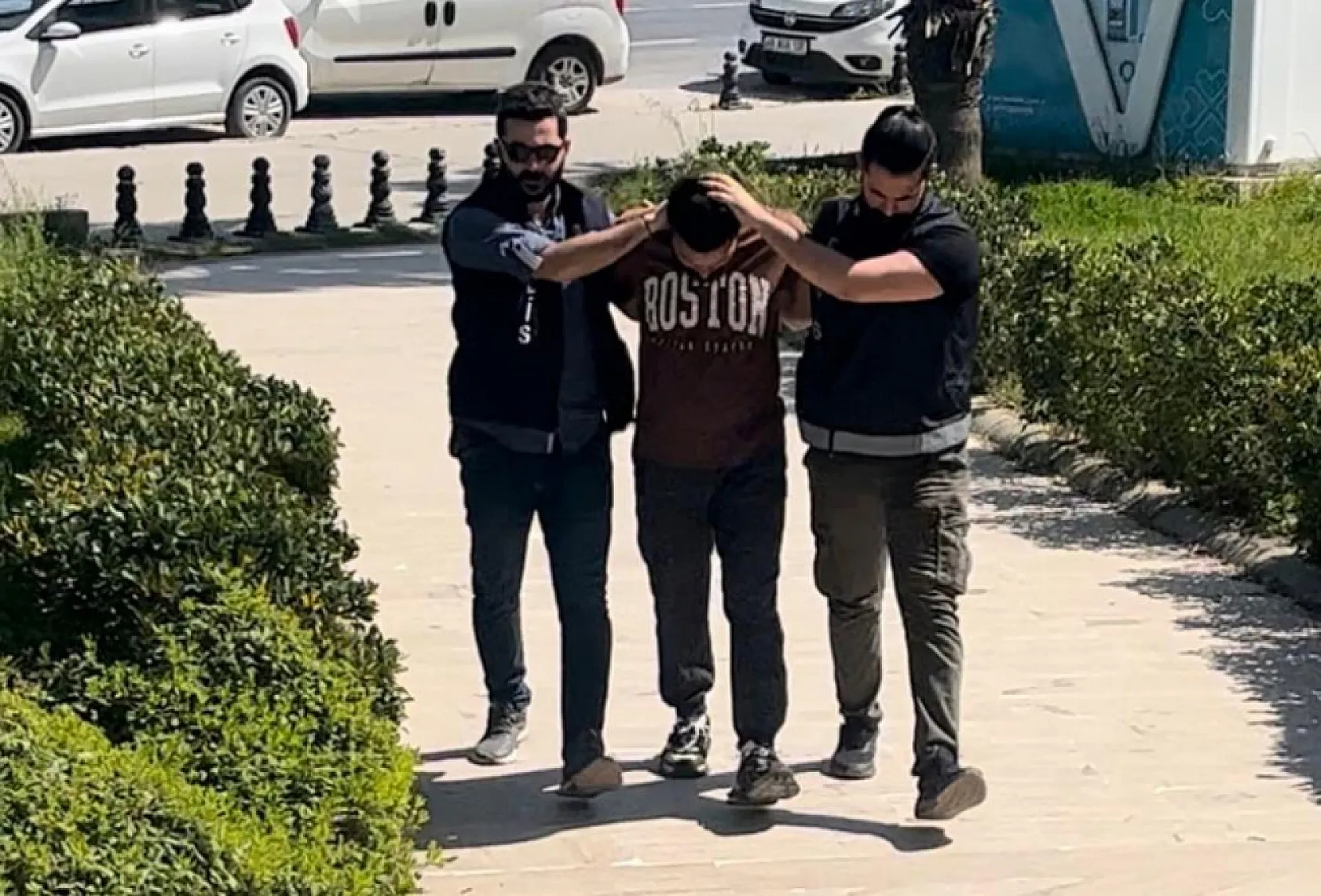 Polise sosyal medyadan meydan okudu, soluğu karakolda aldı