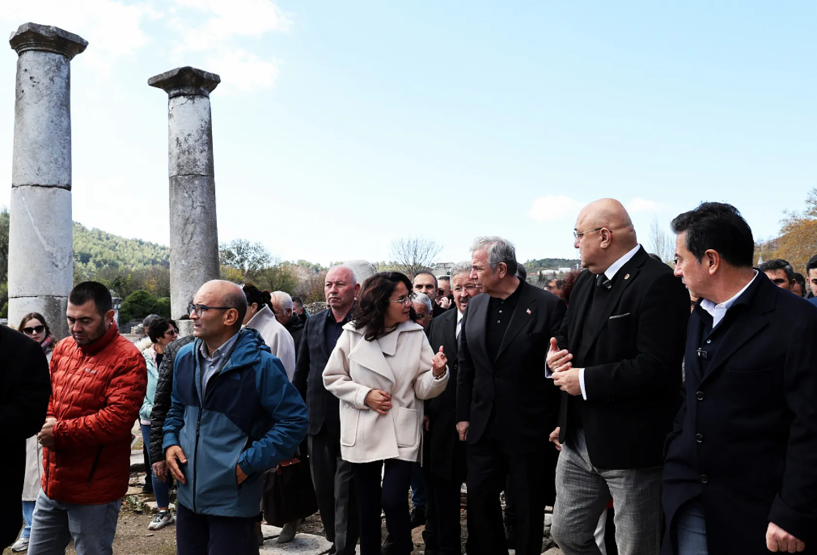 Tarihi Kentler Birliği üyeleri Stratonikeia'yı gezdi