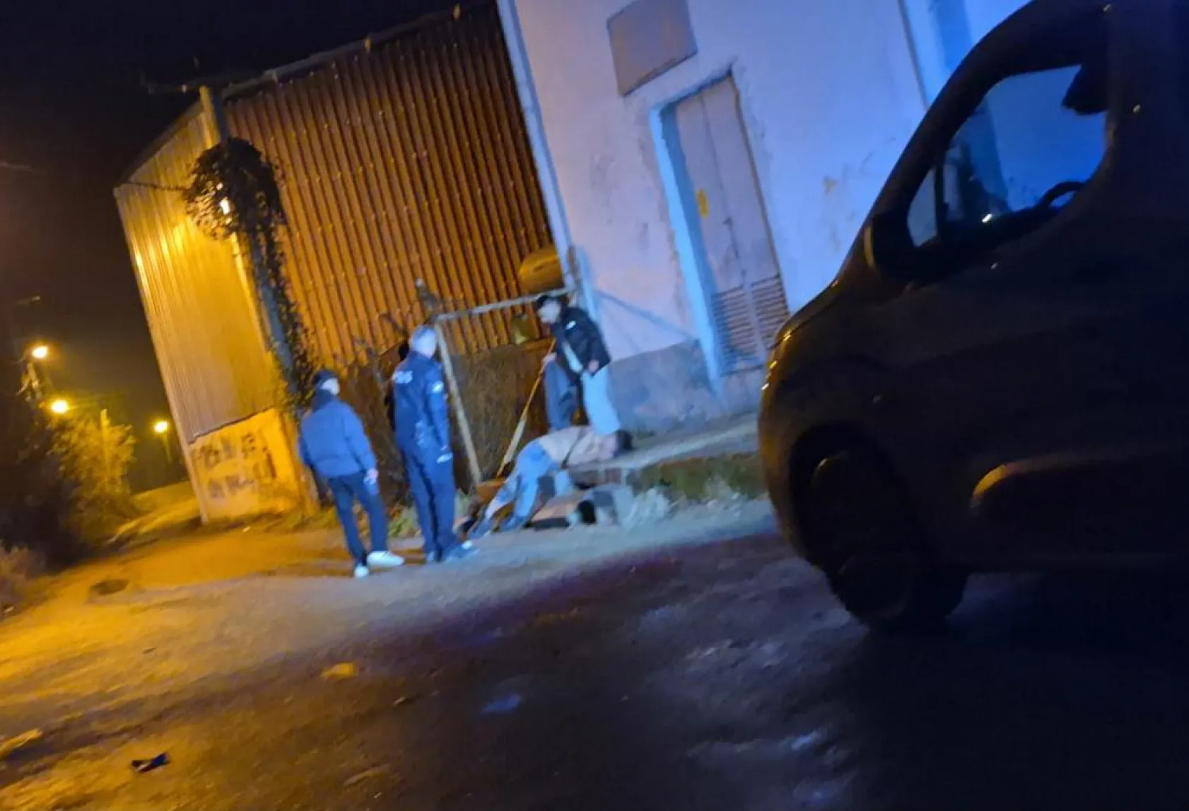 İki arkadaşın otomobil muhabbeti hastanede bitti