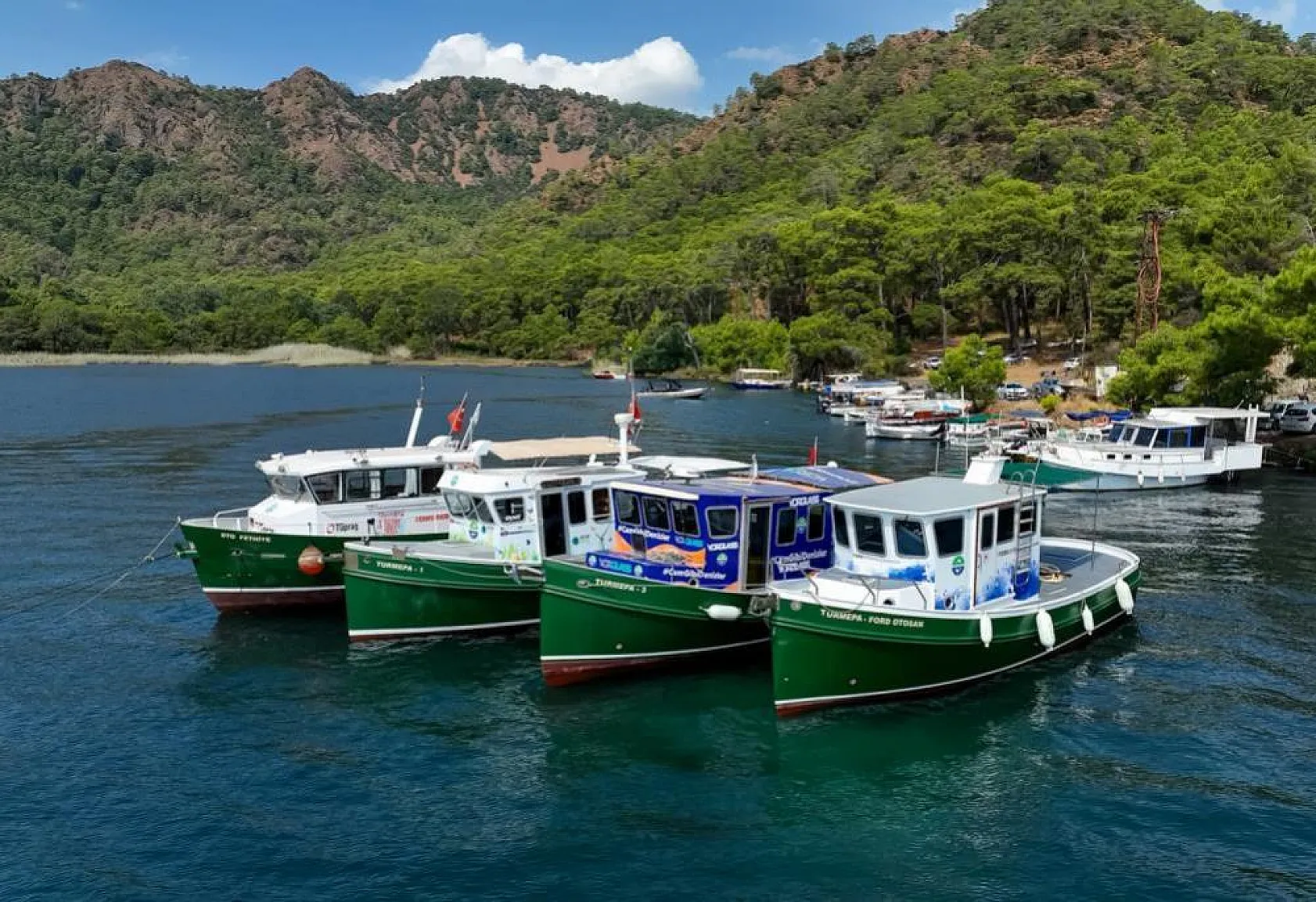 TURMEPA tekneleri denizlerden sıvı atık topladı
