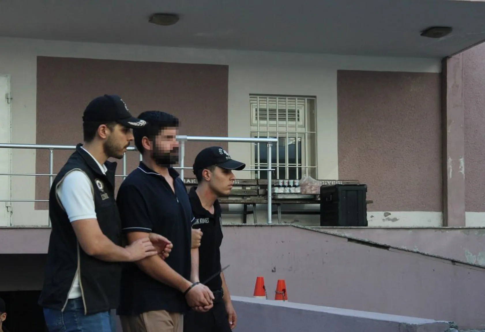 2 polisi şehit eden 16'lık saldırgan, okulların açıldığı günü özellikle seçmiş
