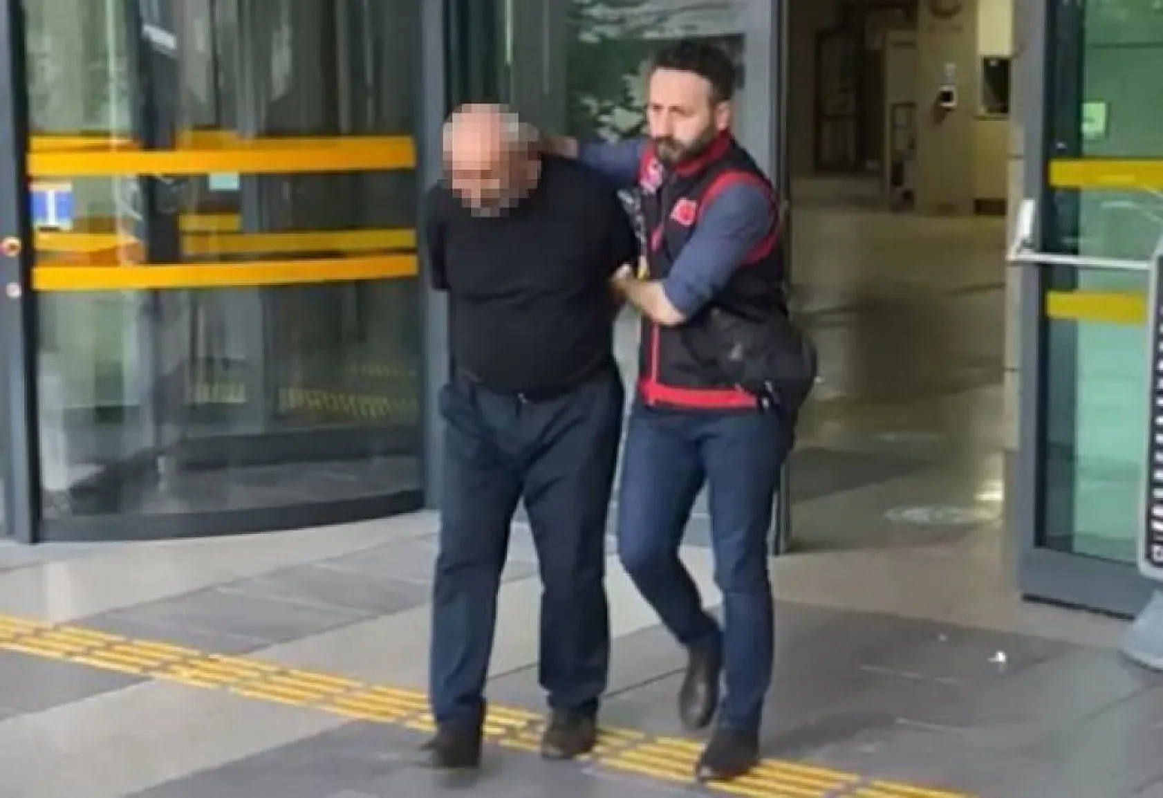 Sokak ortasında 3 kişinin öldürüldüğü vahşette karar çıktı