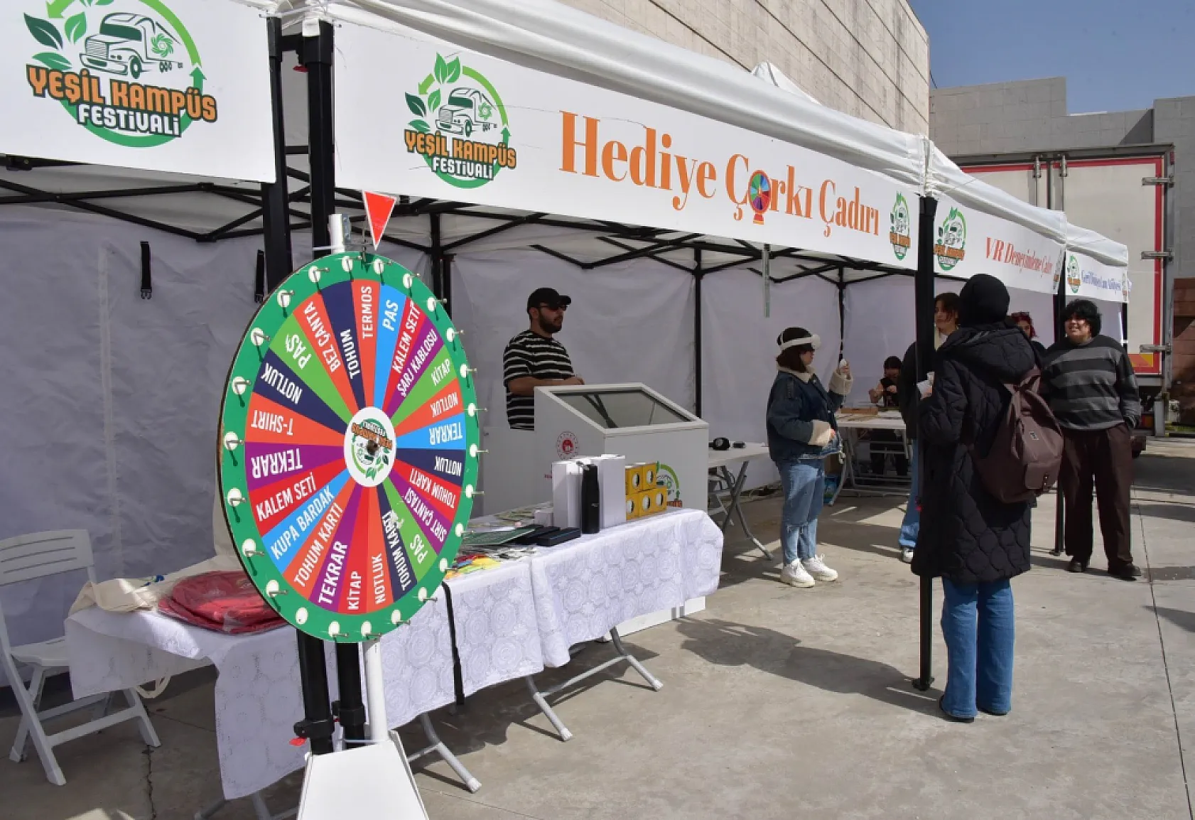Çevre Tırı MSKÜ'de öğrencilerle buluştu