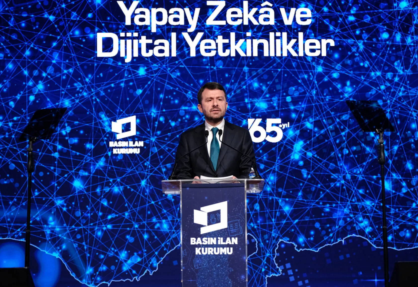 Genel Müdür Çay, 'Dijital Dönüşüm Çağında Habercilik: Yapay Zekâ ve Dijital Yetkinlikler' panelinde konuştu