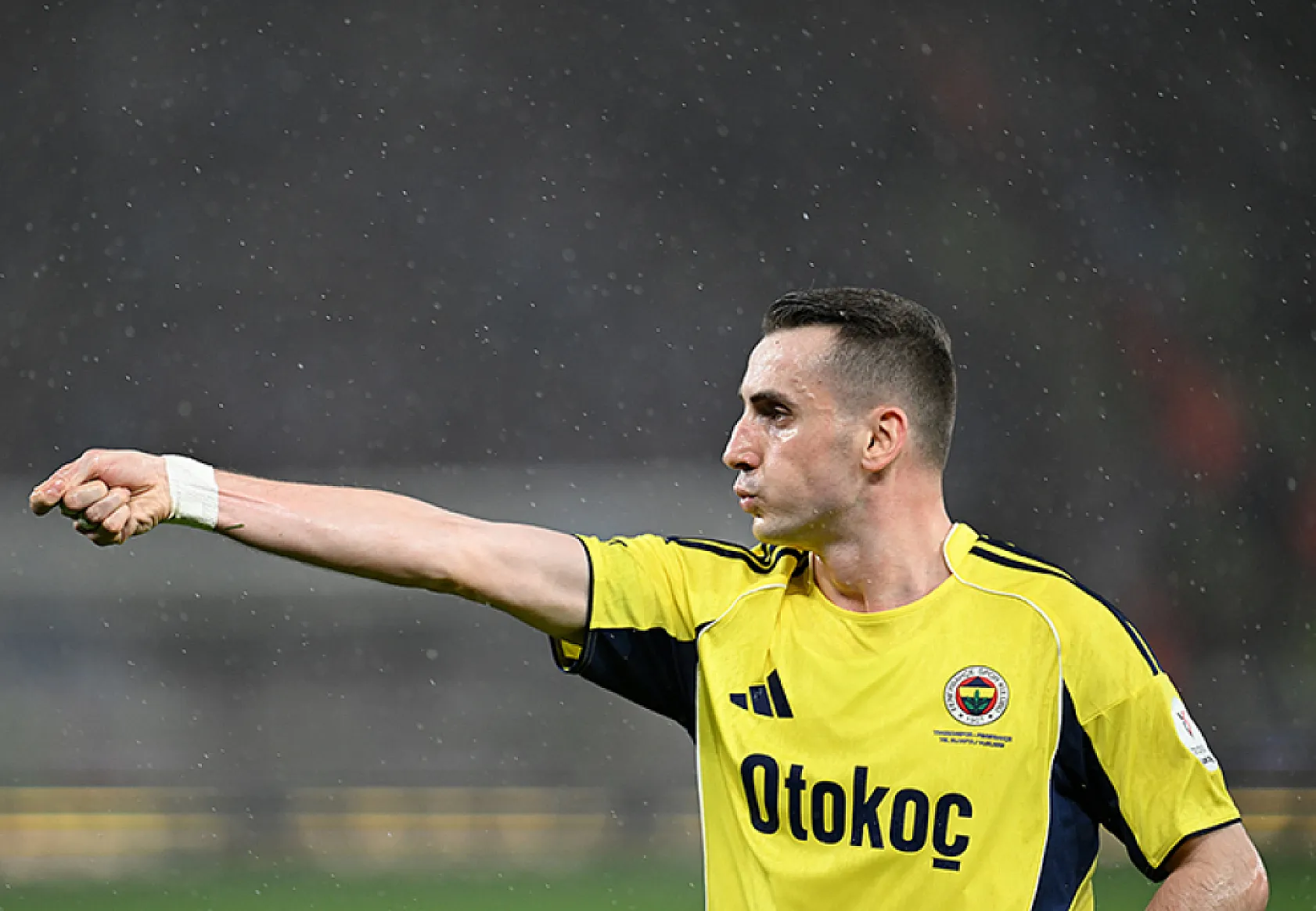 Fenerbahçe, kritik Trabzonspor deplasmanından galibiyetle dönüyor