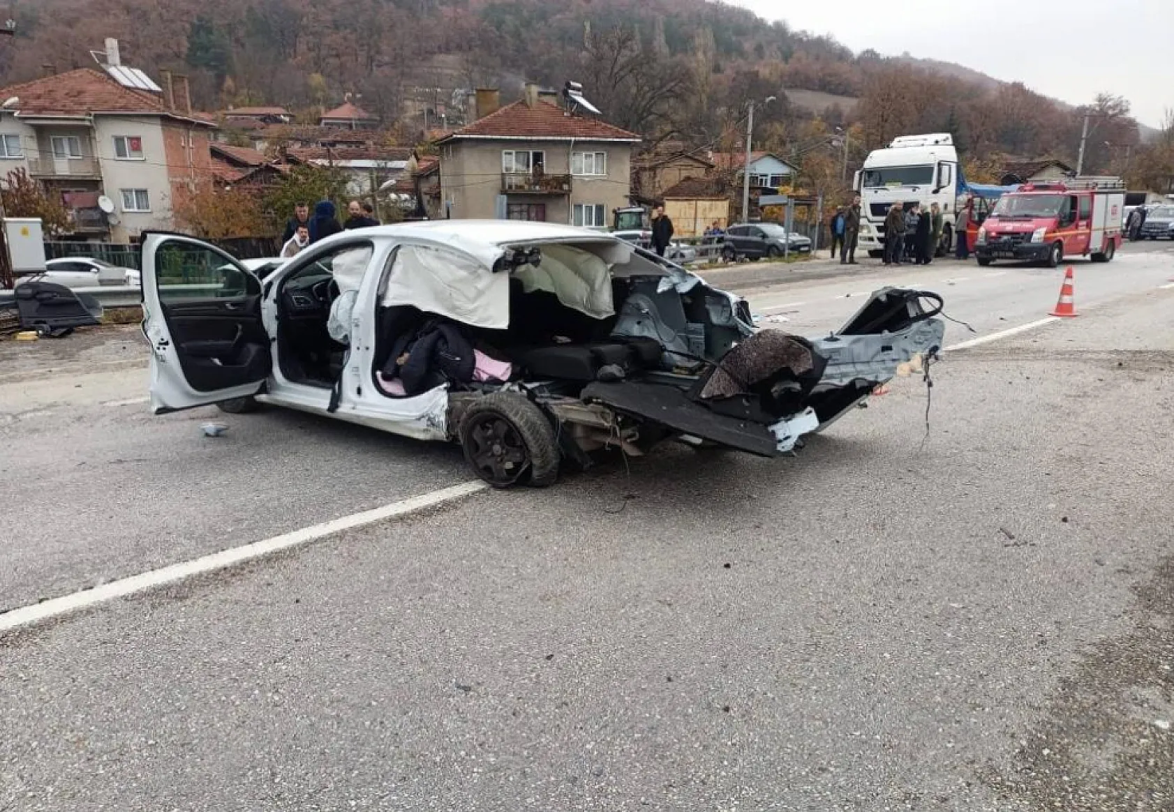 Feci kazanın ateşi Bursa'ya düştü...Genç öğretmen ve küçük çocuğu kaza kurbanı