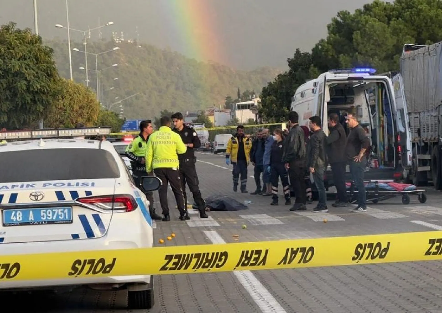 Otomobilin çarptığı kadın yaşamını yitirdi