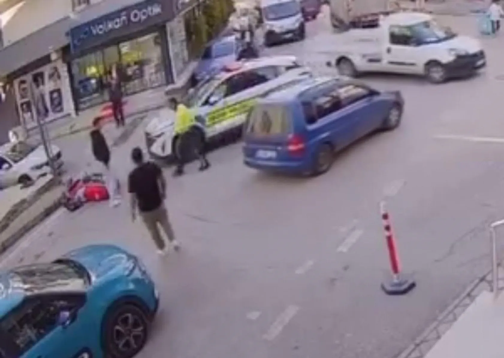 Polisten kaçan motosikletli kazaya böyle karıştı