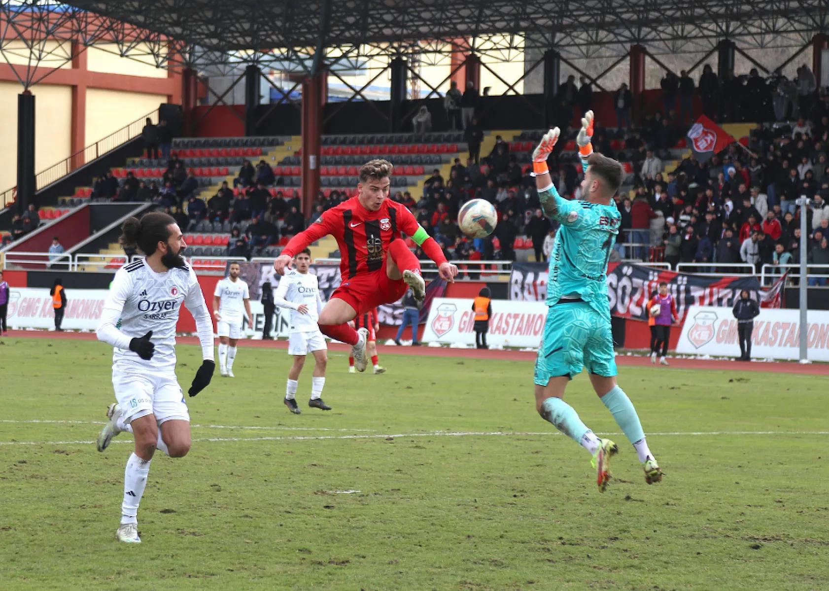 Fethiyespor'da Kastamonu Mağlubiyeti Sonrası Dinçel, 'Zorlu Bir Deplasmana Gittiğimizi Biliyorduk'