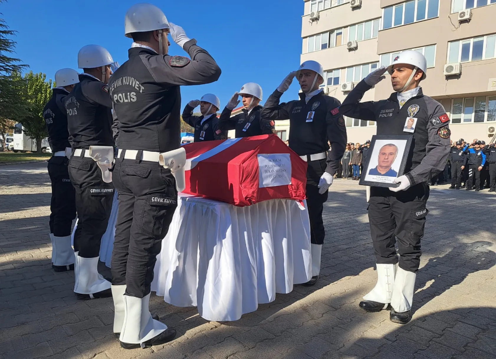 Muğla'da hayatını kaybeden polis memuru için tören düzenlendi