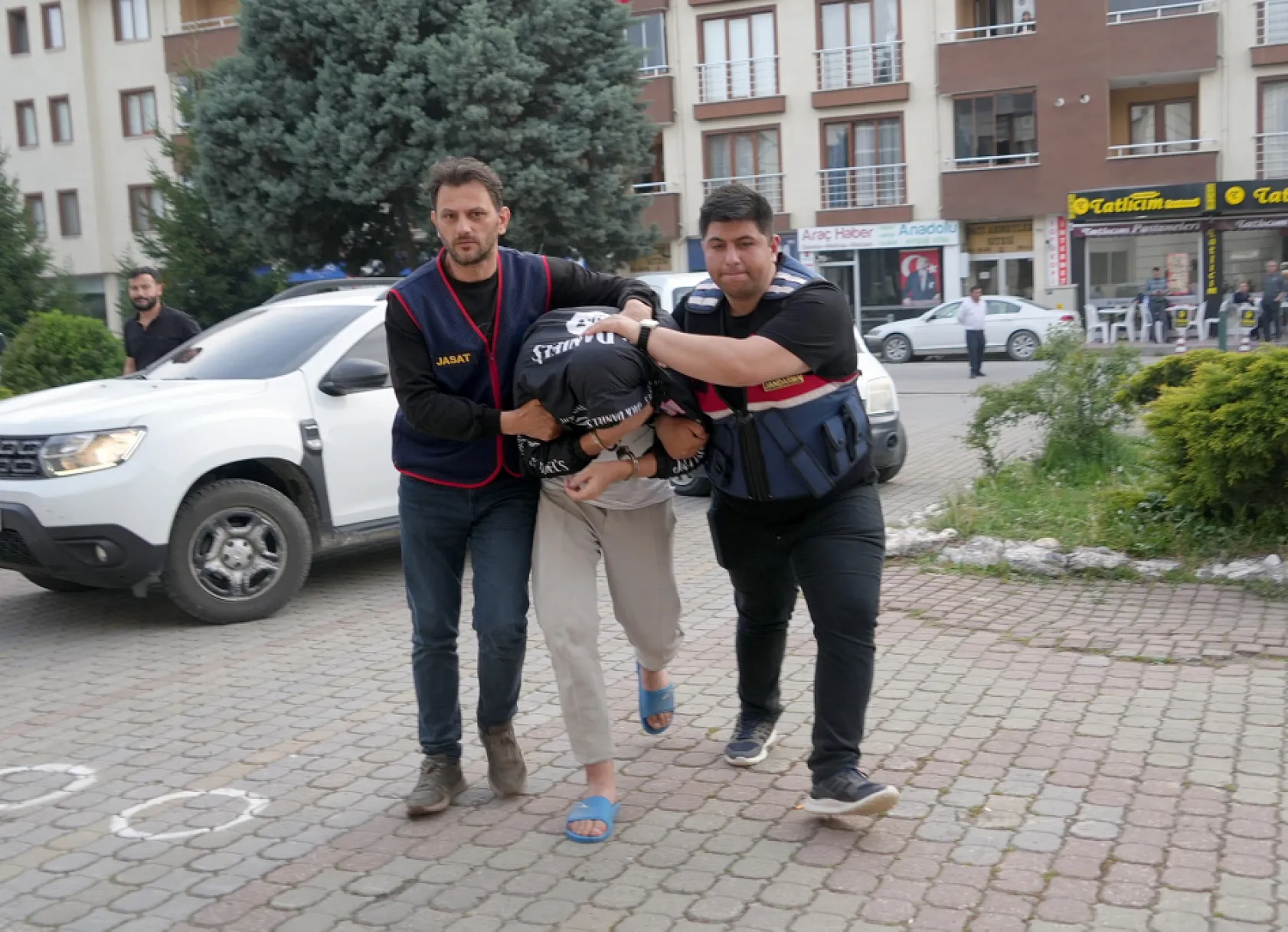 Aracına bindiği taksiciyi ormanda öldüren sanığın yargılanmasına devam edildi