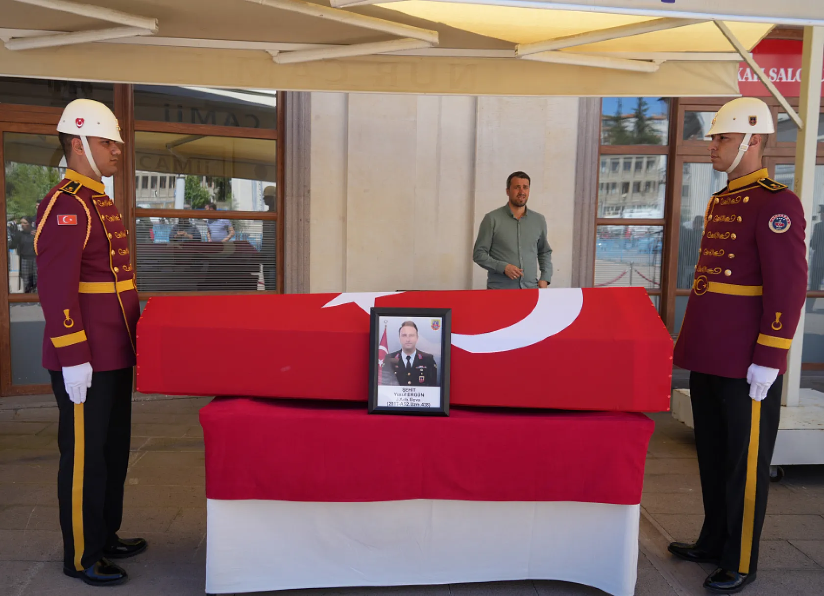 Şehit babasının gururlu duruşu: 'Ben de şehit babası oldum'