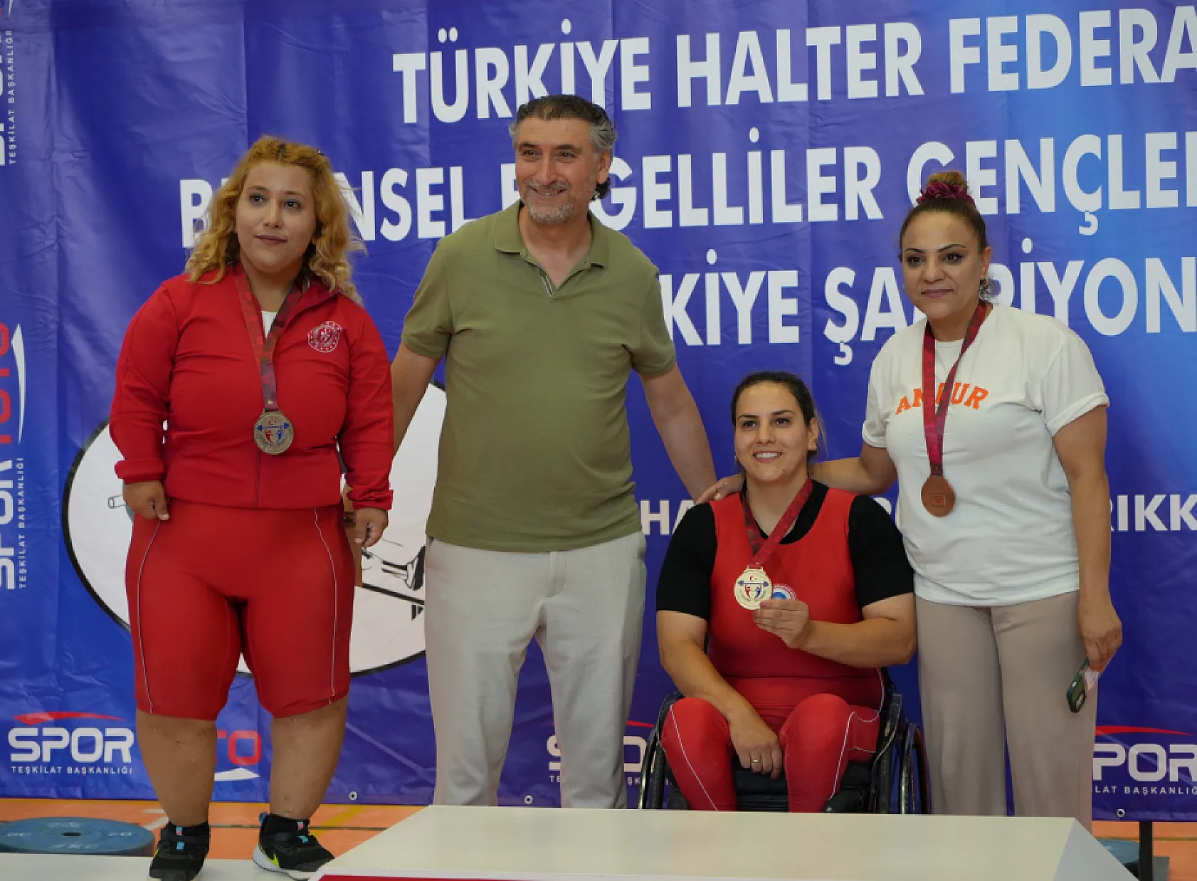 Bedensel engelli sporcular, Türkiye Şampiyonası'nda güçlerini gösterdi