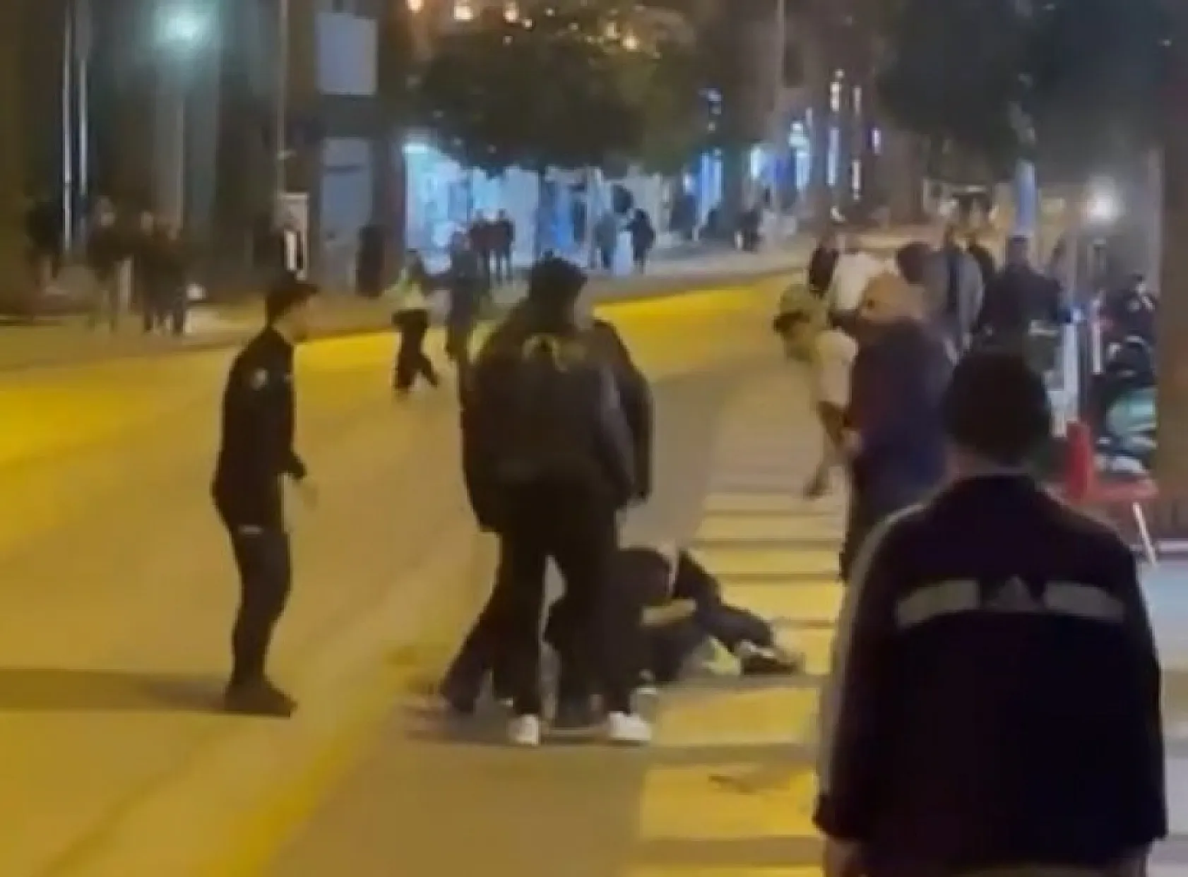 Laf atma kavgası kanlı bitti