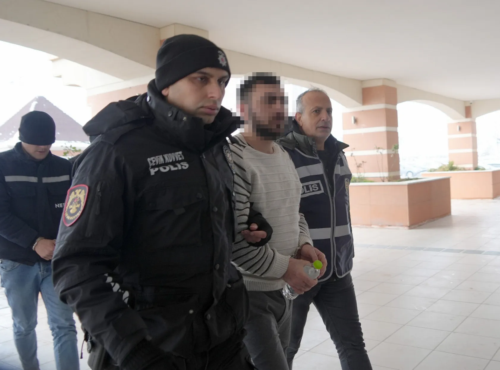 Mezarlıkta öldürülen damadın eşi ve kayınvalidesi sanık olarak davaya dahil edildi