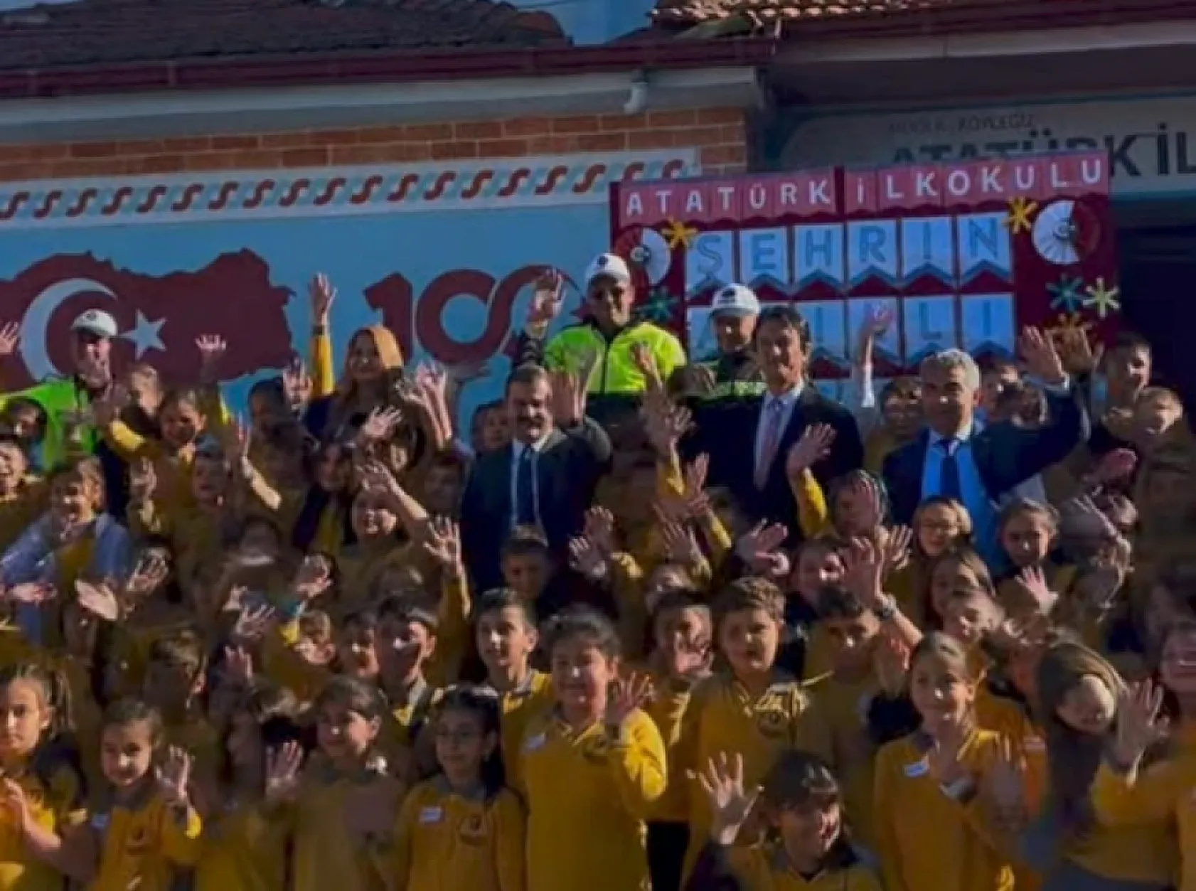 Köyceğizli öğrencilerden akıllı trafik çözümleri maket ve resim sergisi