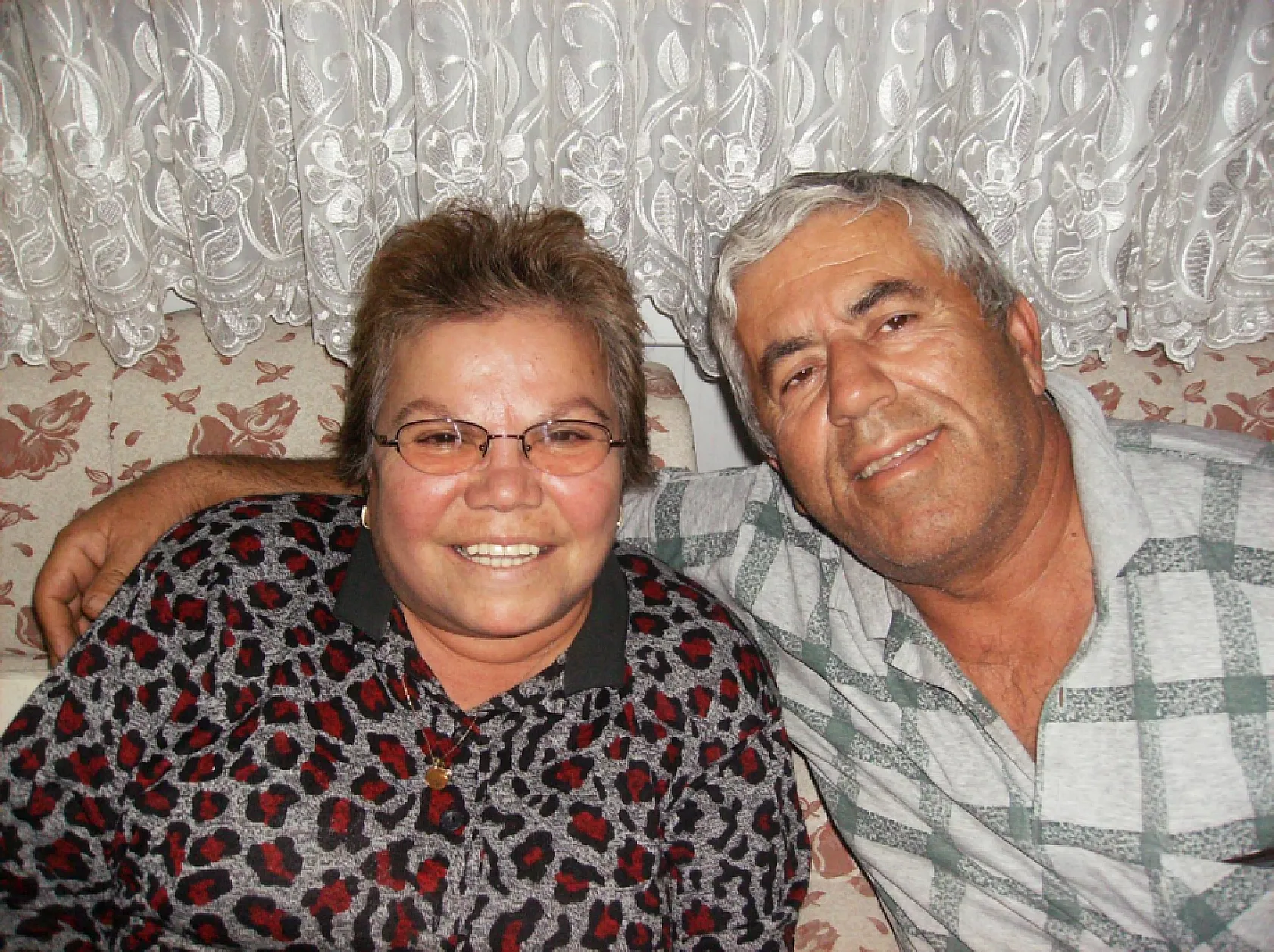 Seydikemer'de yolcu otobüsü ile çarpışan otomobildeki karı koca öldü