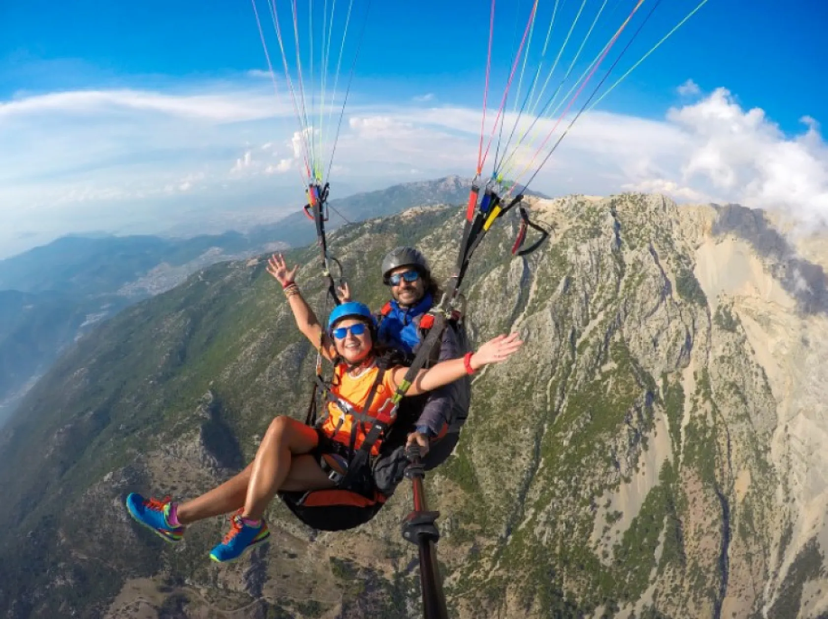 Fethiye'de Yamaç Paraşütü Deneyimi: Gökyüzünde Özgürlük Hissi