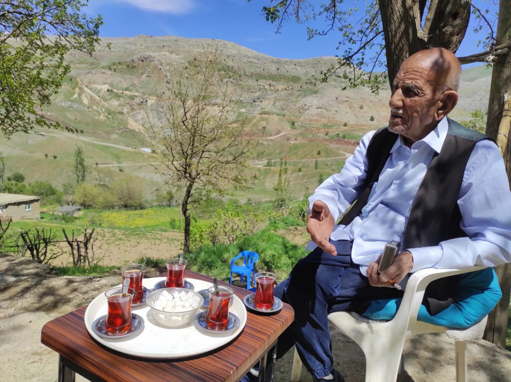 İlk aşkını alamayan Mehmet Reşit dede, 3 evlilik yapıp 28 çocuğundan ilkinin adını sevdiği kadın 'Rağda'nın ismini koydu