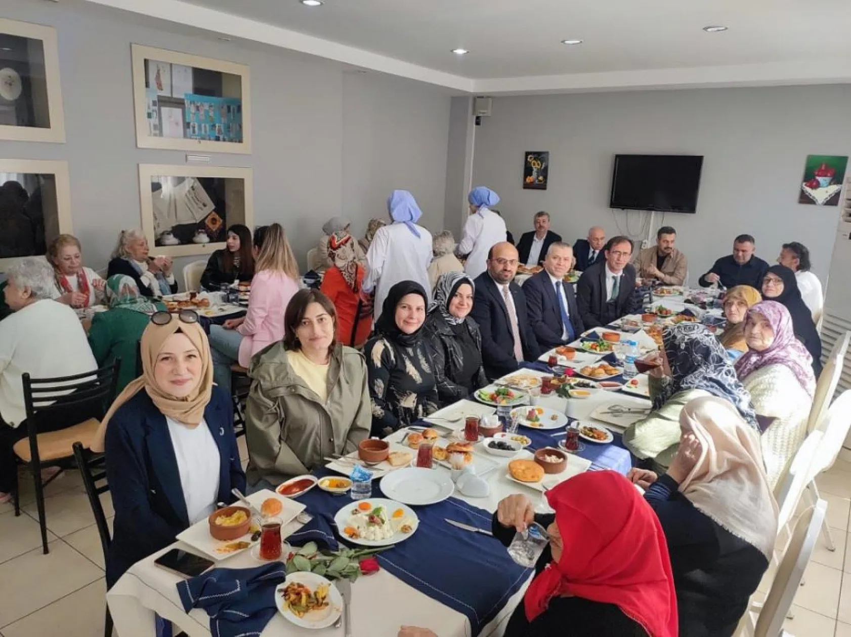 Gençlerden yaşlılara büyük jest! Gelinlik hayali gözyaşlarıyla gerçekleşti