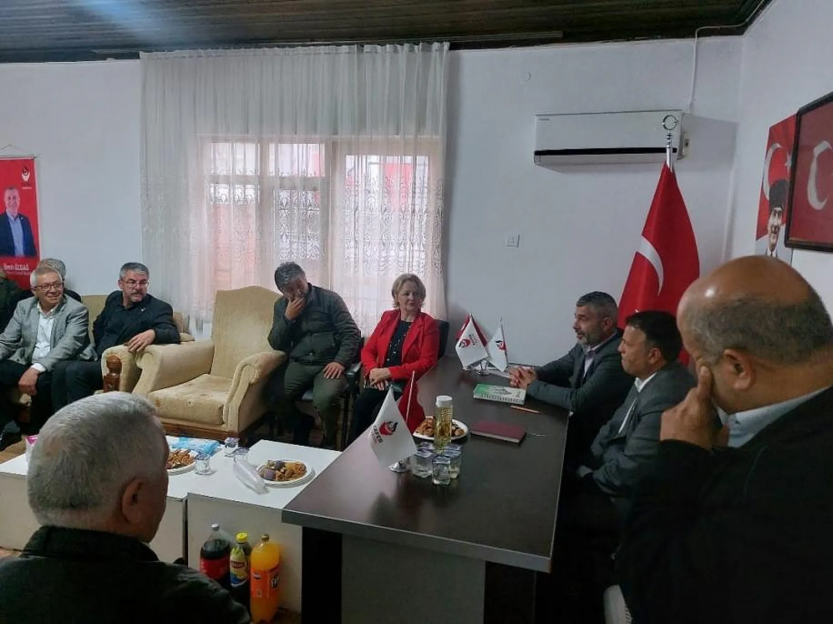 İyi Parti'den istifa eden 120 kişi Zafer Partisi'ne katıldı