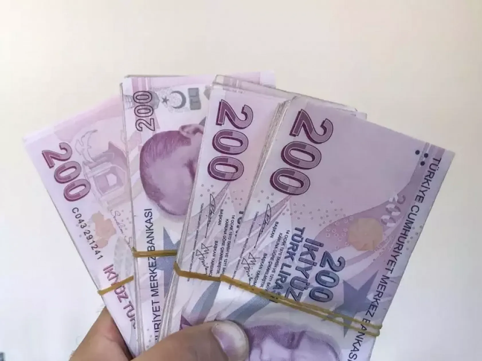 Emekliye 4800 TL ek zam gelecek mi! İşte intibak yasası hakkında detaylar