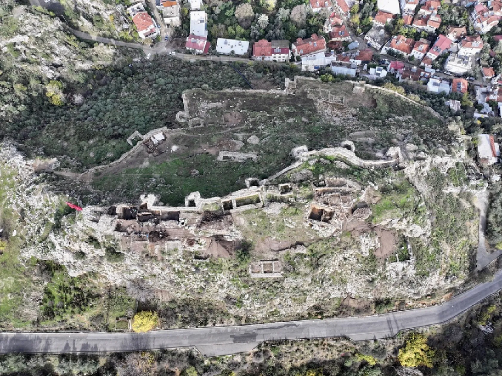 Fethiye Kalesi kazısından çıkan buluntular 2 bin 600 yıl öncesine ışık tutuyor
