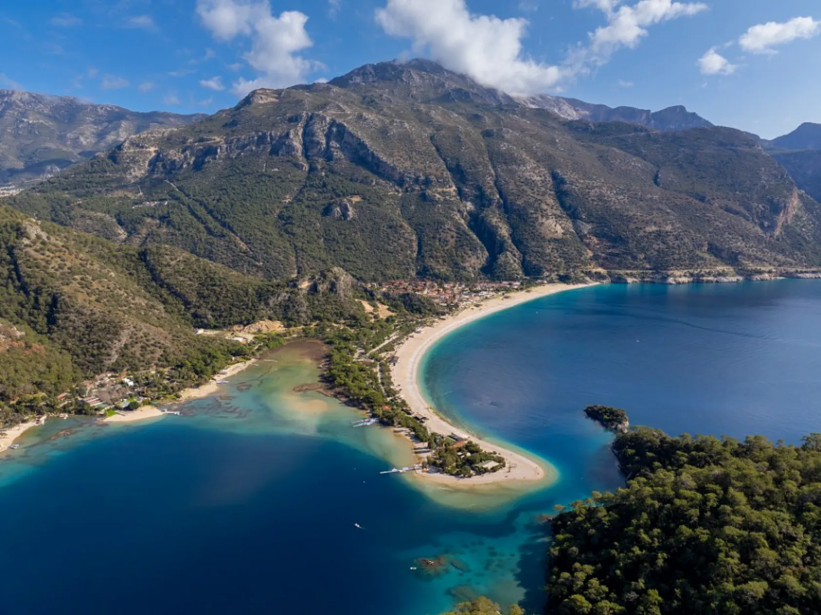 Türkiye'nin tanıtım yüzü Kumburnu Plajı, 2024'te yaklaşık 1,5 milyon turist ağırladı