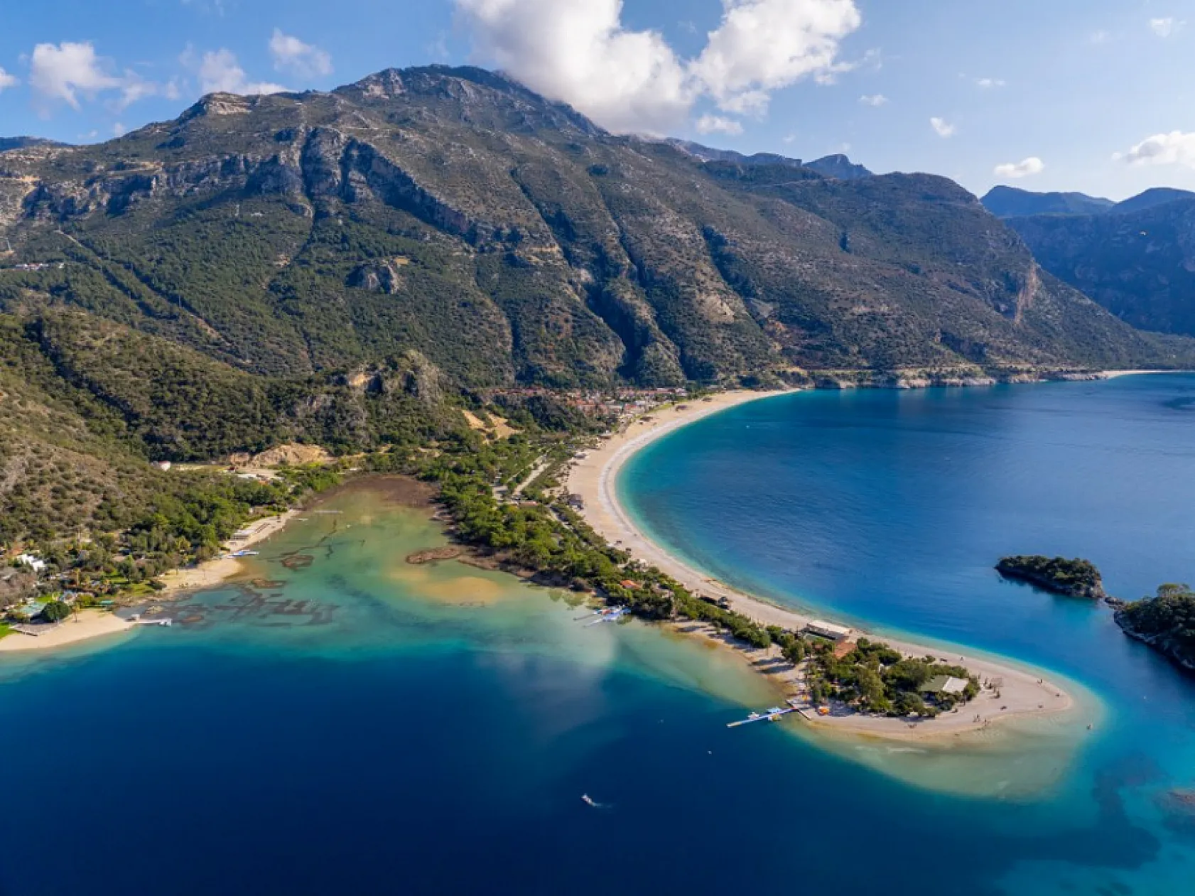 Türkiye'nin tanıtım yüzü Kumburnu Plajı, 2024'te yaklaşık 1,5 milyon turist ağırladı
