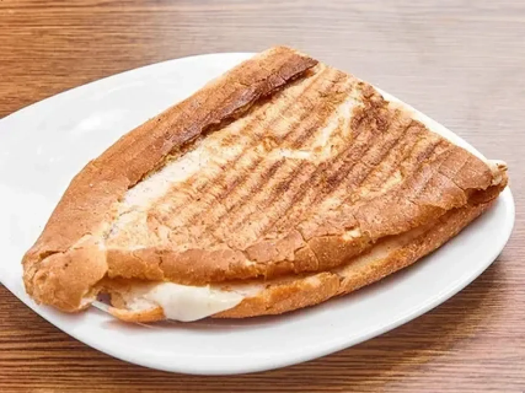 Fethiye Toptancı Hali'nde 'Sevgi katılmış' tost: Esnafa özel uygun fiyat